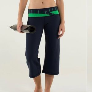 Lululemon Dharana Crop Style W6A41S Cinched Pants Navy Green No Tag Size / Sz 6